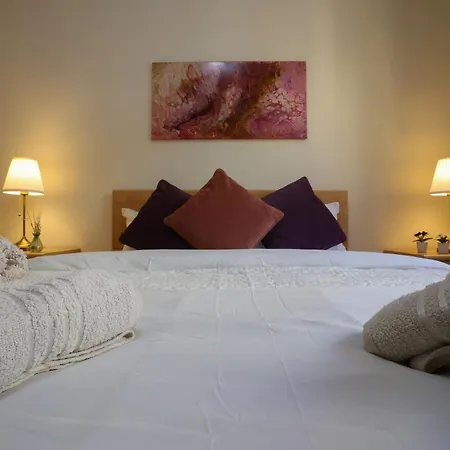 Mayfair Cosy 2br 公寓 *