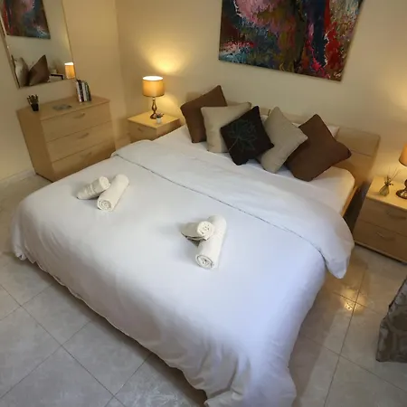 Apartment Mayfair Cosy 2br *