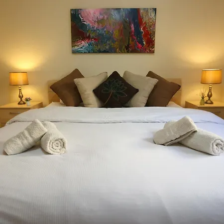 Mayfair Cosy 2br *